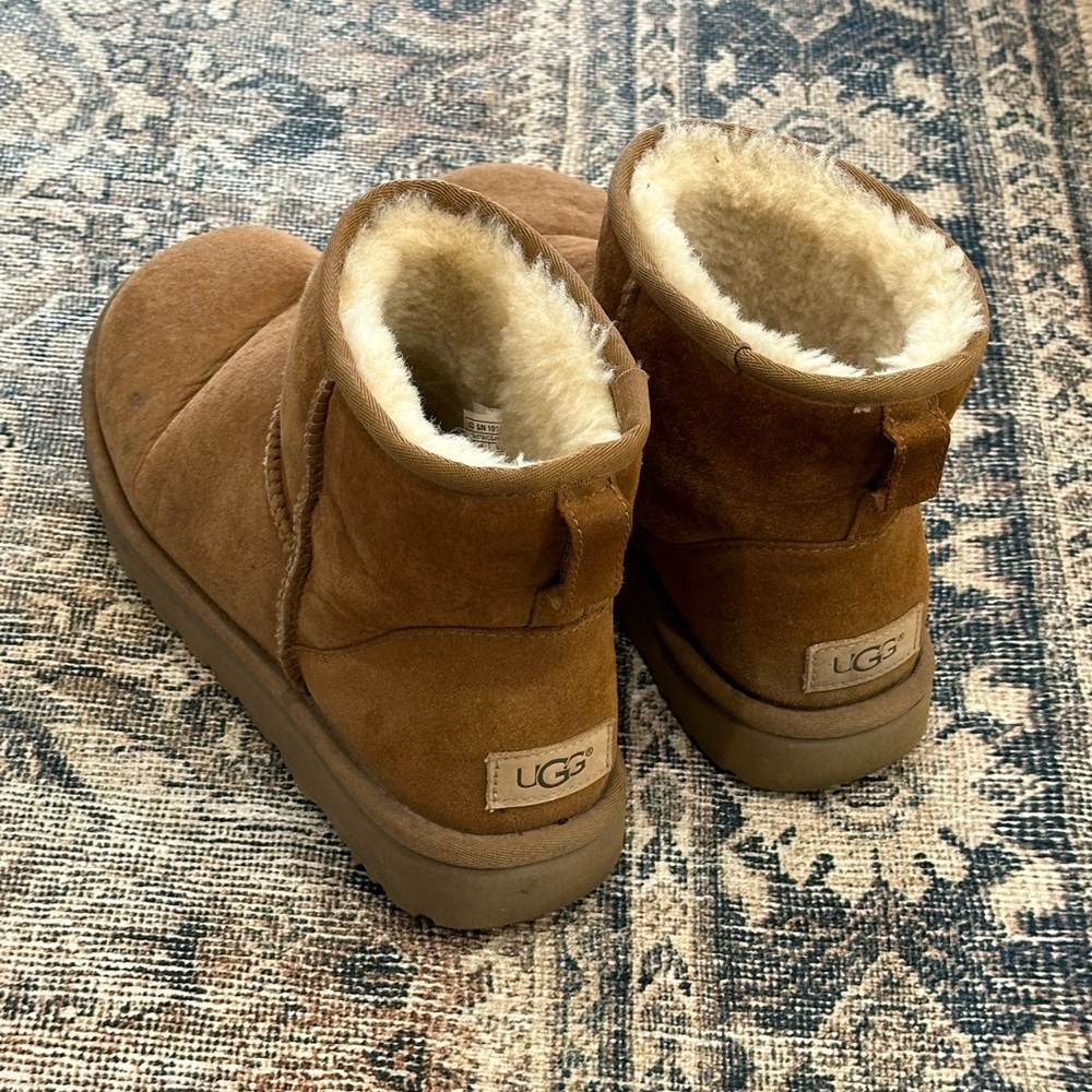 UGG classic mini boots